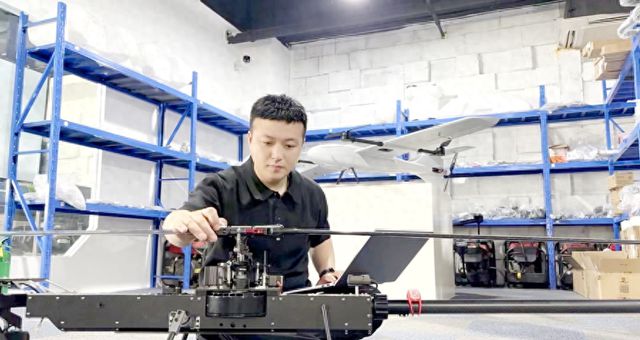 智能翱翔，志在云天——让无人机飞向更远天空